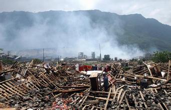 四川汶川大地震災(zāi)區(qū)募捐倡議書 四川汶川大地震災(zāi)區(qū)募捐倡議書